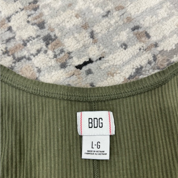 Urban Outfitters Women's Green and Khaki Vest - Picture 2 of 3
